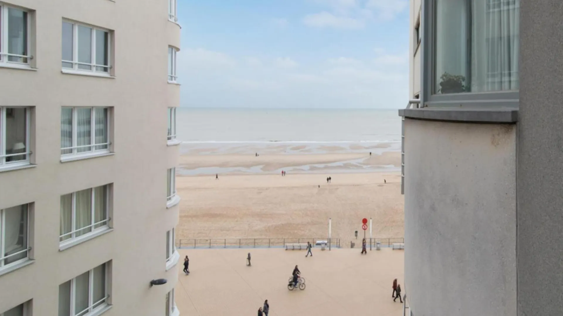 Pretty Apartment With Balcony Ostend