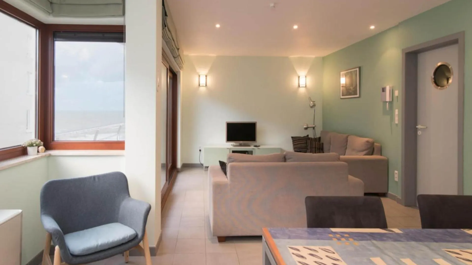 Pretty Apartment With Balcony Ostend