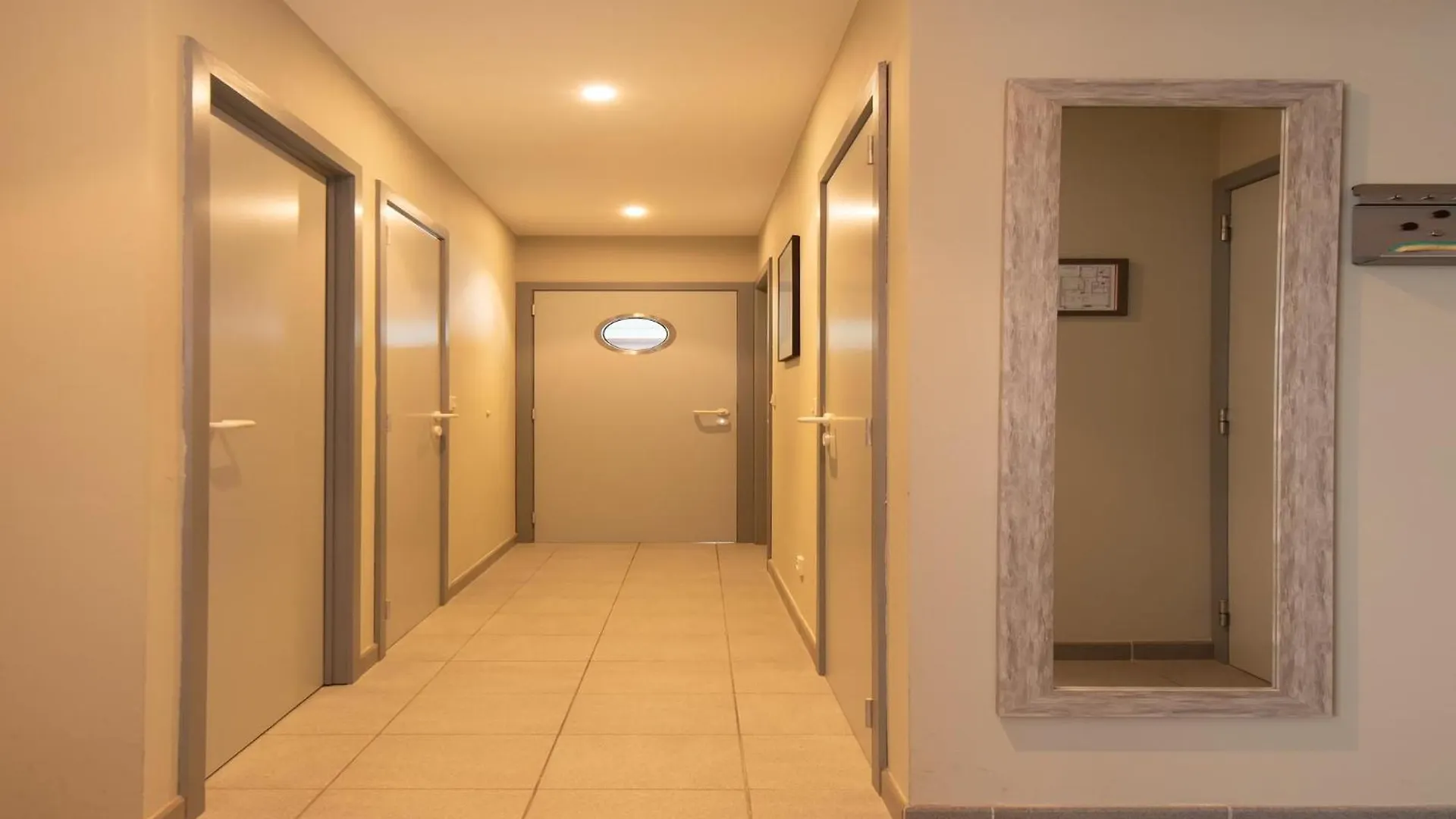 Pretty Apartment With Balcony Ostenda